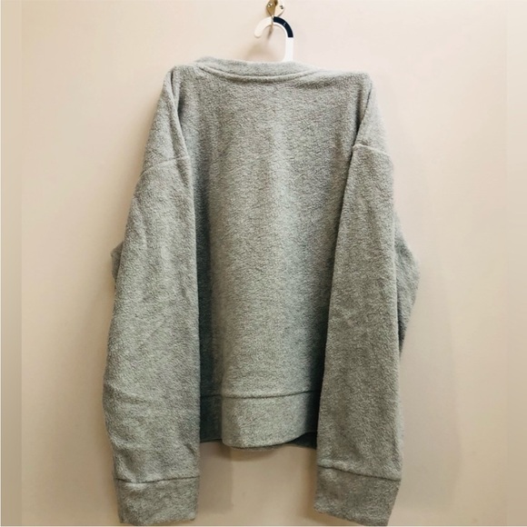 NWT REVOLVE Daydream Nation Real Couch Crasher Fleece Black/Gray Size Medium - Picture 5 of 7